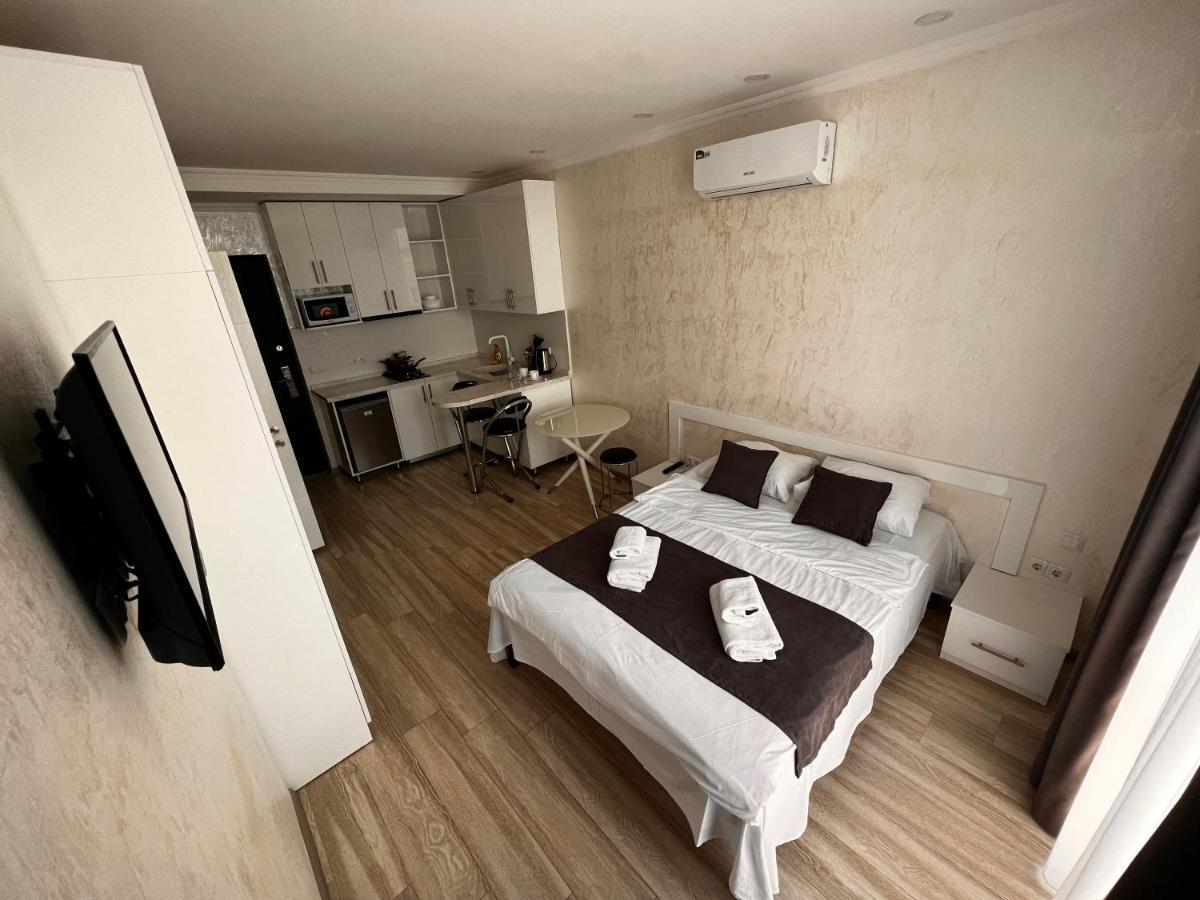 27 Floor Apartments Batumi Esterno foto