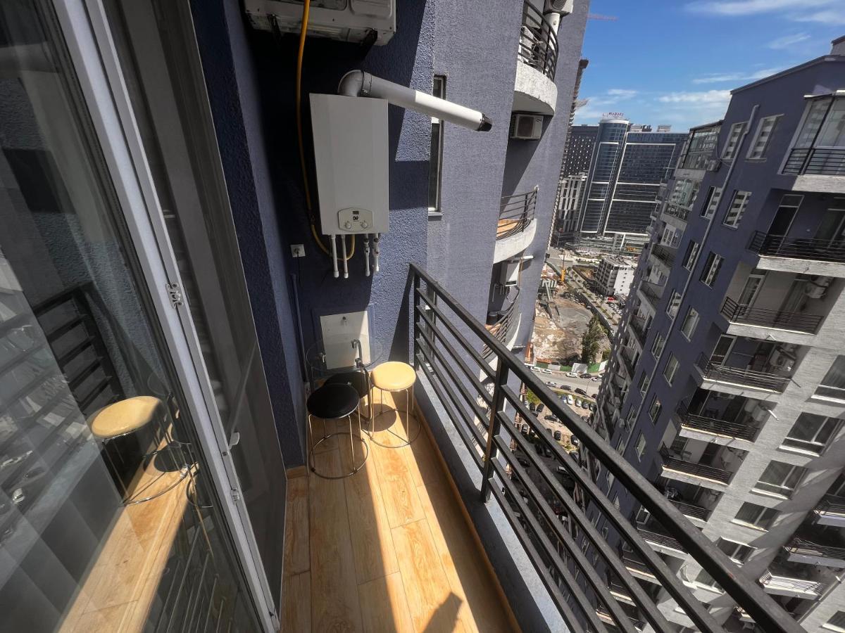 27 Floor Apartments Batumi Esterno foto