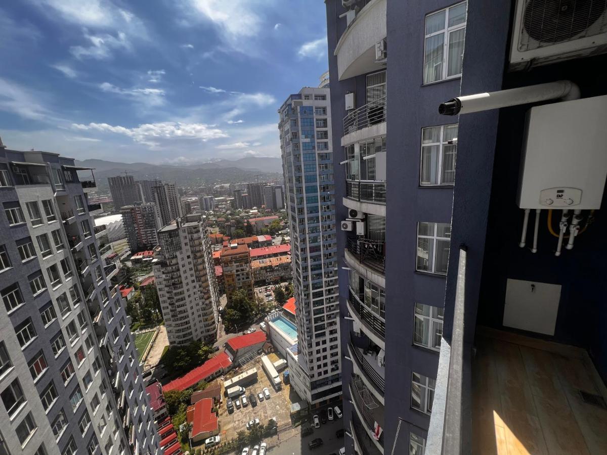 27 Floor Apartments Batumi Esterno foto