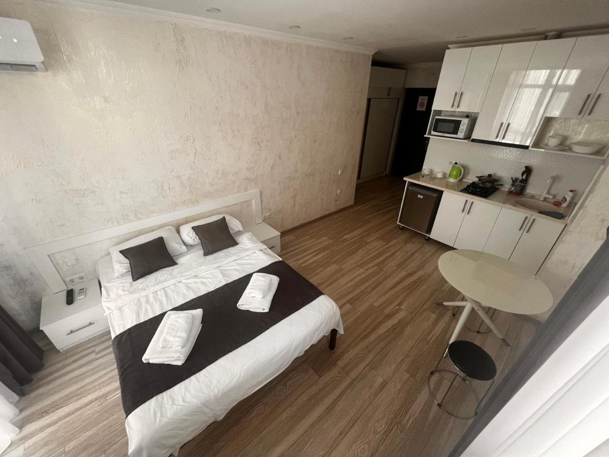 27 Floor Apartments Batumi Esterno foto