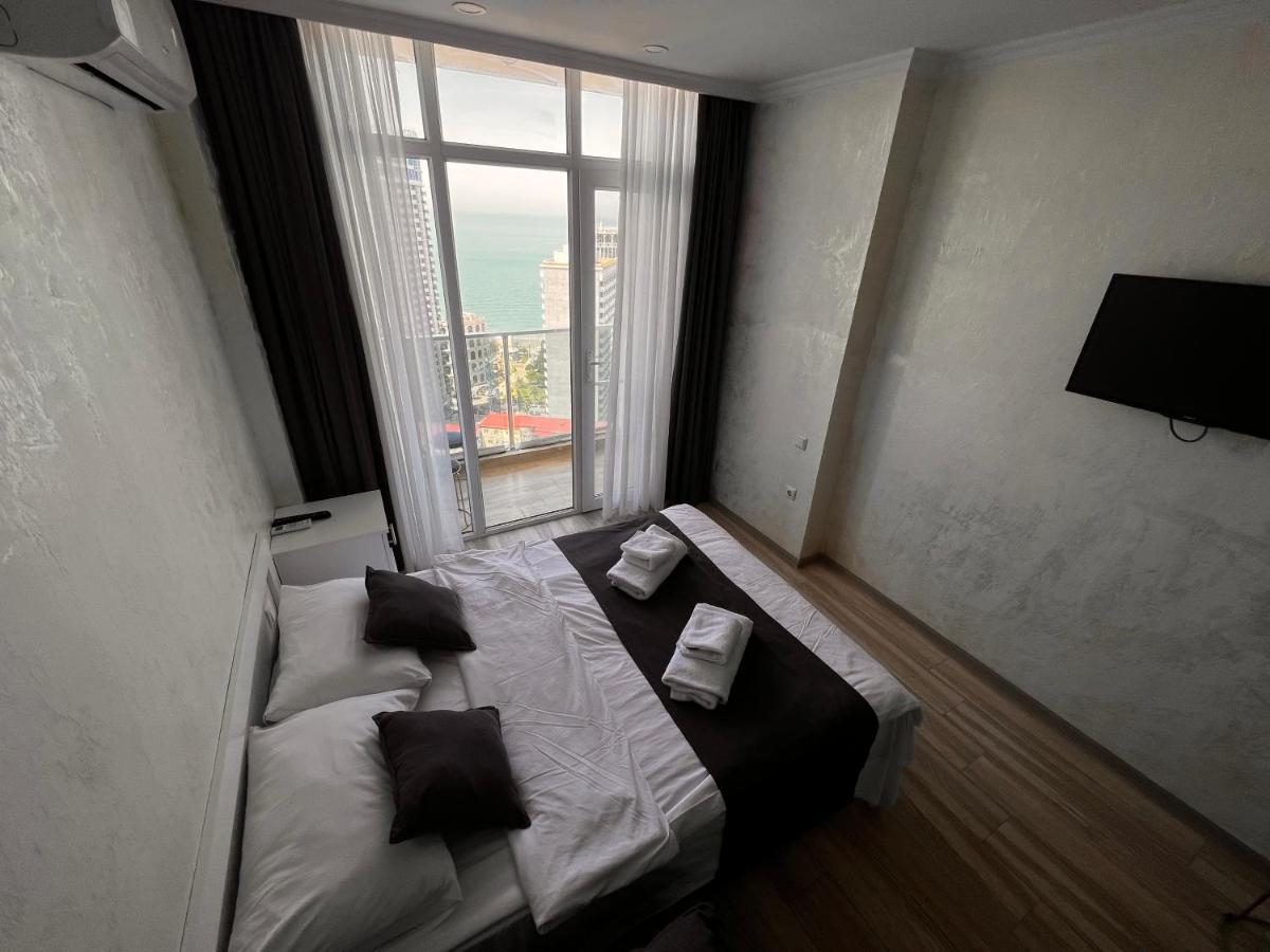 27 Floor Apartments Batumi Esterno foto