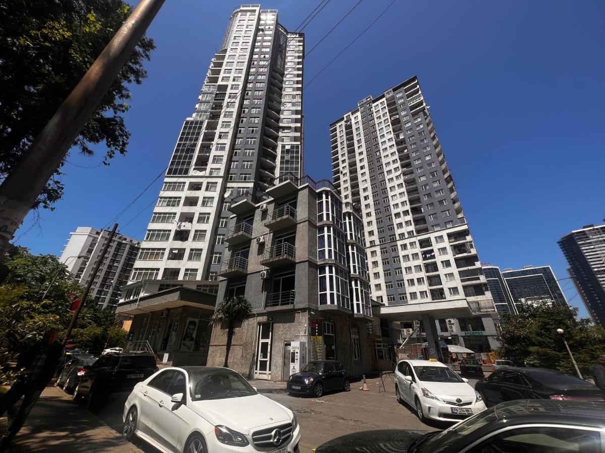 27 Floor Apartments Batumi Esterno foto