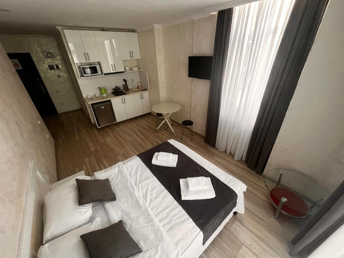 27 Floor Apartments Batumi Esterno foto