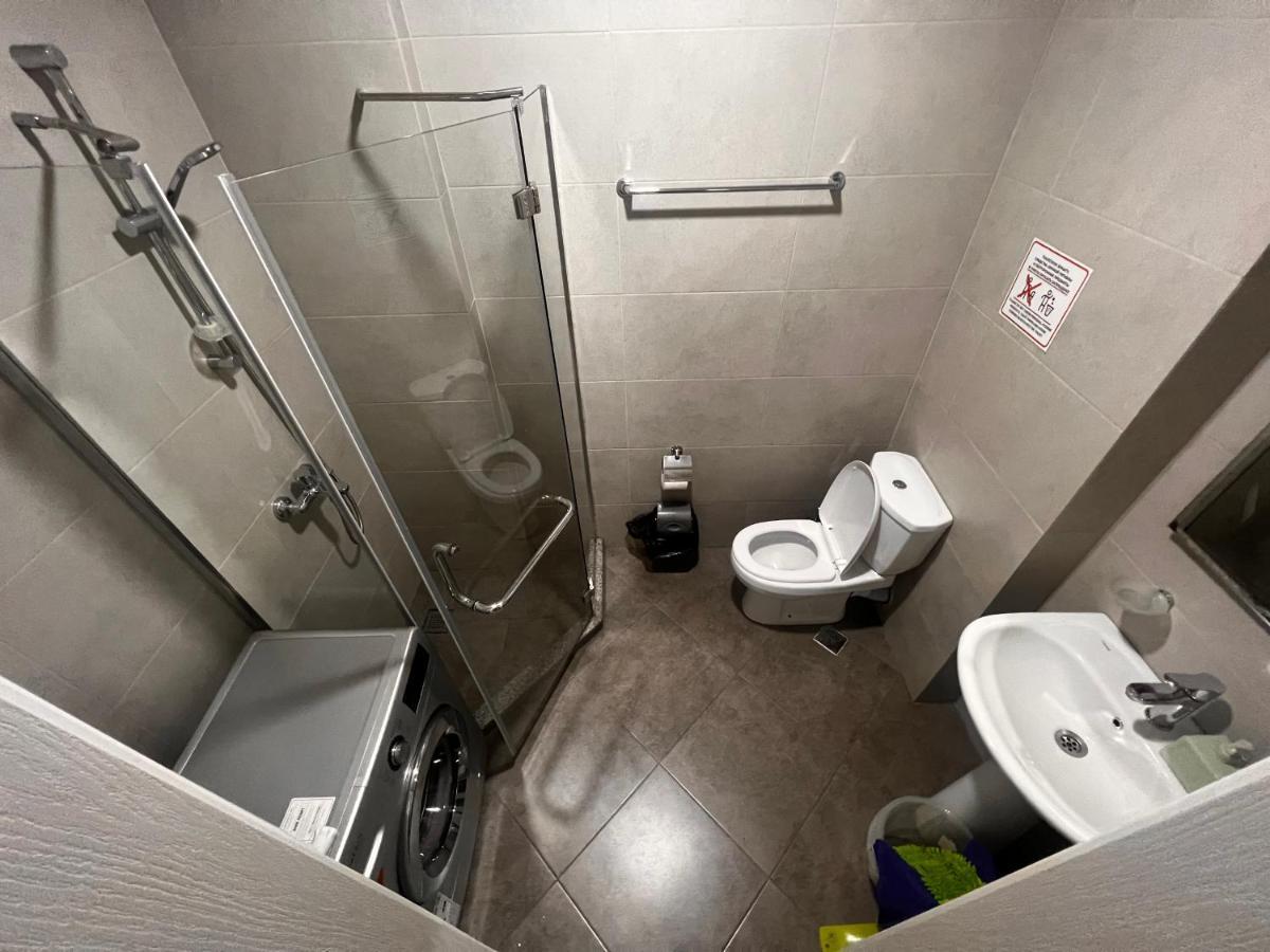 27 Floor Apartments Batumi Esterno foto