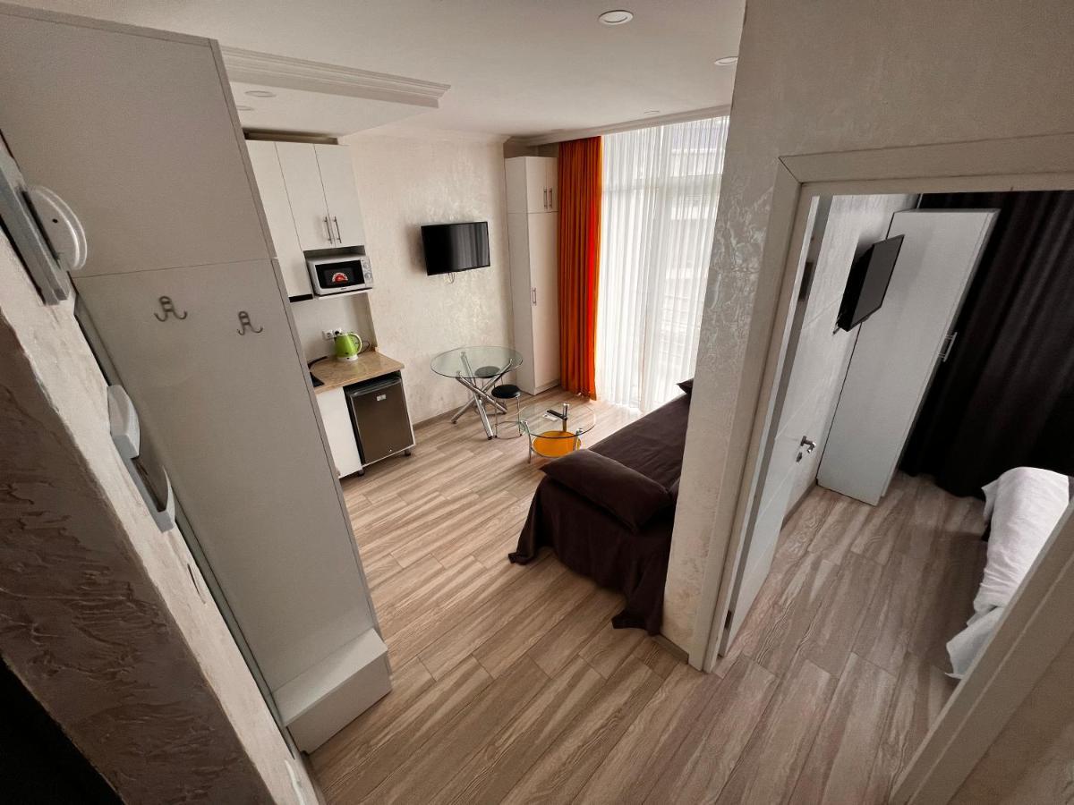 27 Floor Apartments Batumi Esterno foto