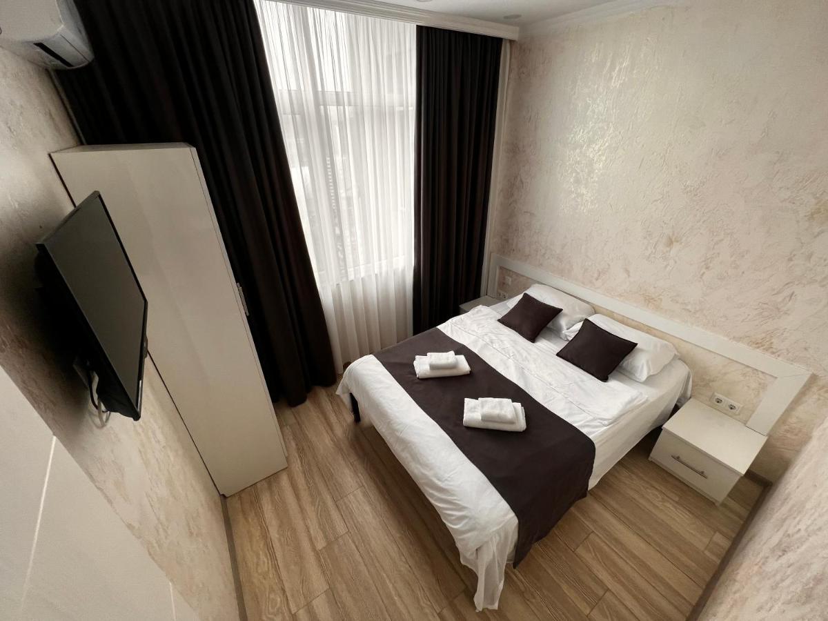 27 Floor Apartments Batumi Esterno foto