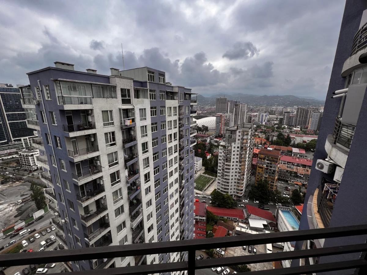 27 Floor Apartments Batumi Esterno foto