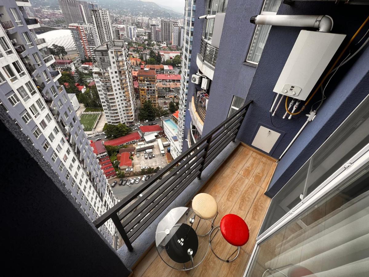 27 Floor Apartments Batumi Esterno foto