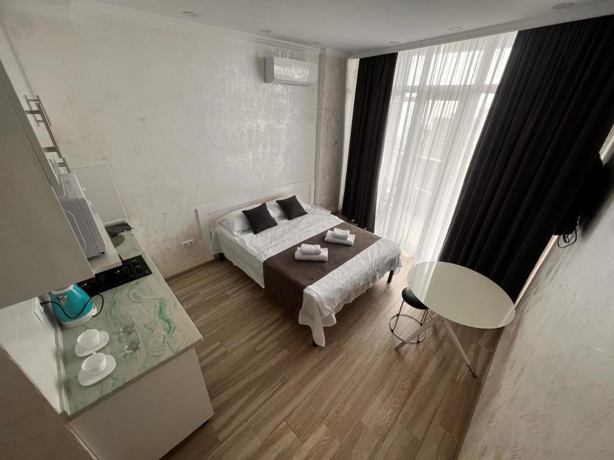 27 Floor Apartments Batumi Esterno foto